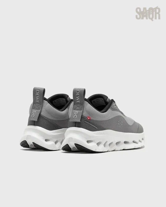 On Cloud | x Cloudtilt Sneakers – Grey – Product Image 2