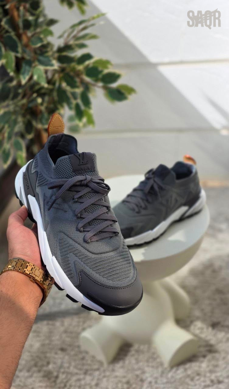 Louis Vuitton LV Runner Tatic Sneaker – Dynamic Grey & White - View 5