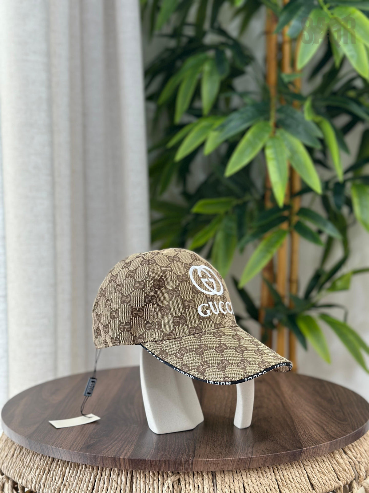 Gucci GG Canvas Baseball Hat with Double G (Black)