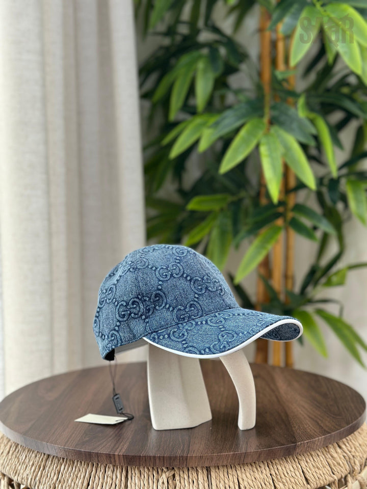 Gucci GG Canvas Baseball Hat with Logo Patch (Beige/Ebony)