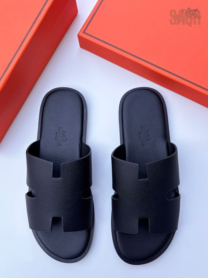 Hermès Chypre Sandal (Beige / Noir)