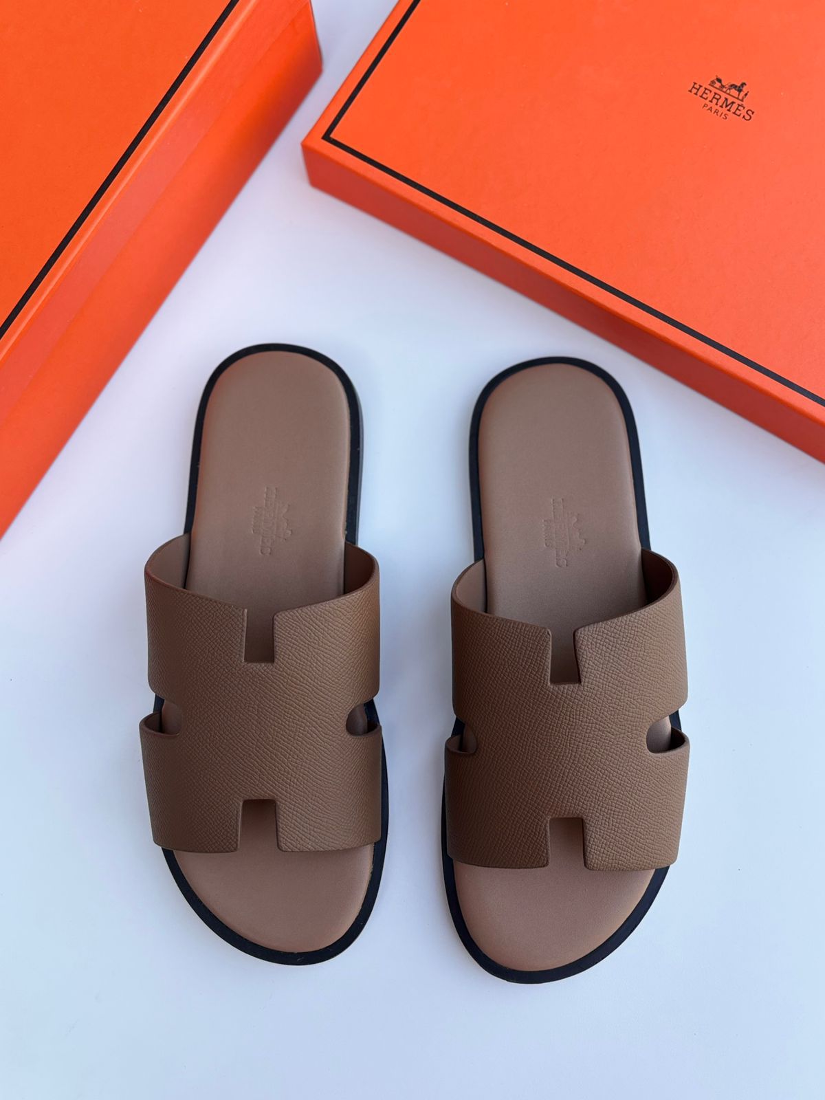 Hermès Chypre Sandal (Bleu / Gold)