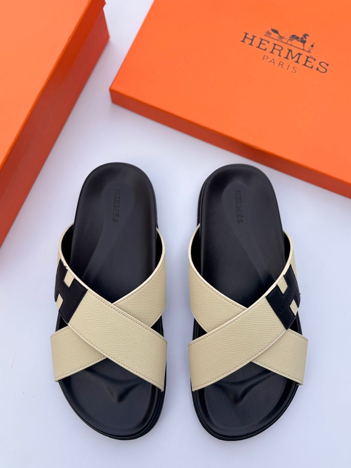 Hermès Chypre Sandal (Bleu Marine / Orange)