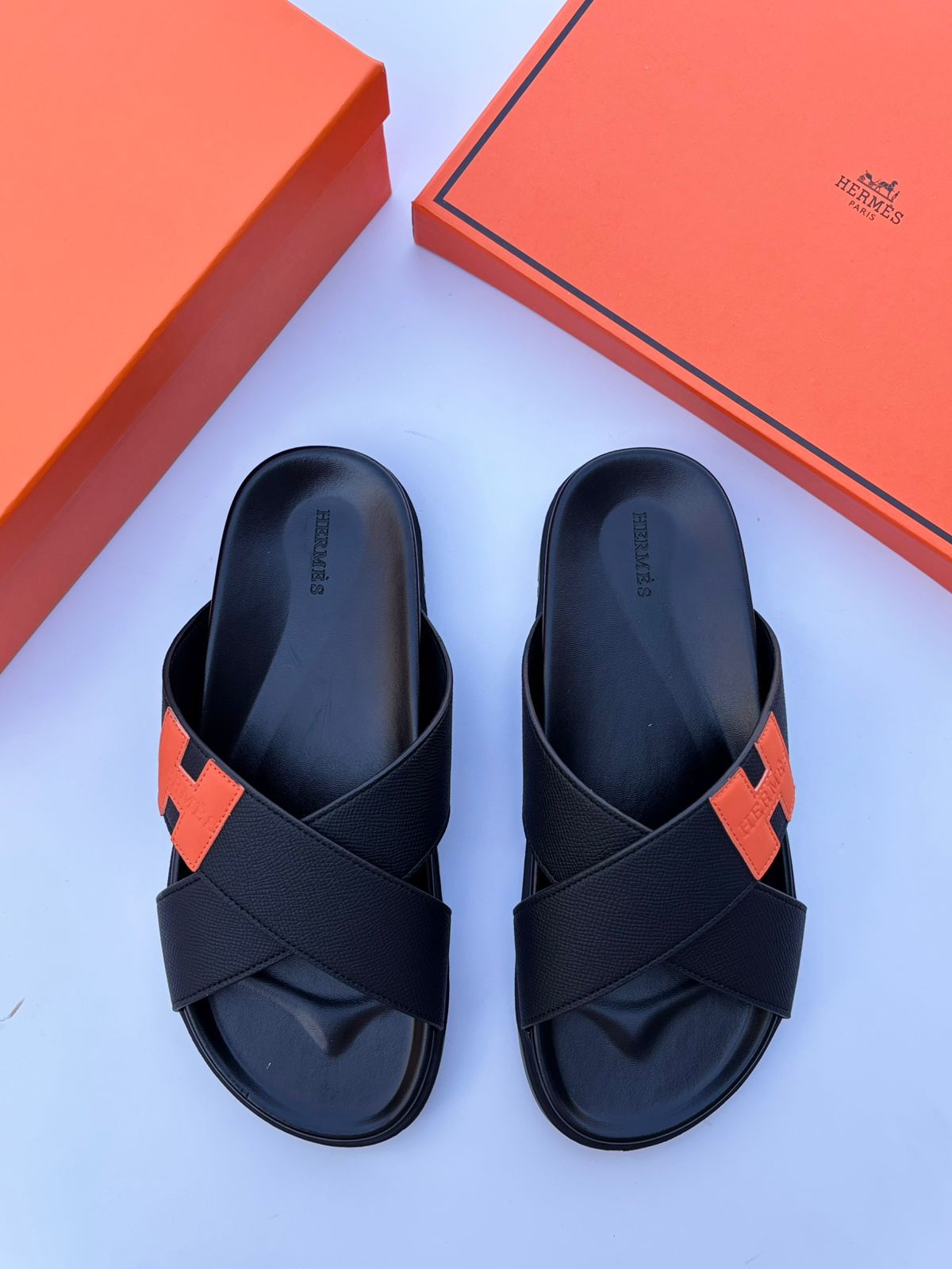 Hermès Chypre Sandal (Ebène / Orange)