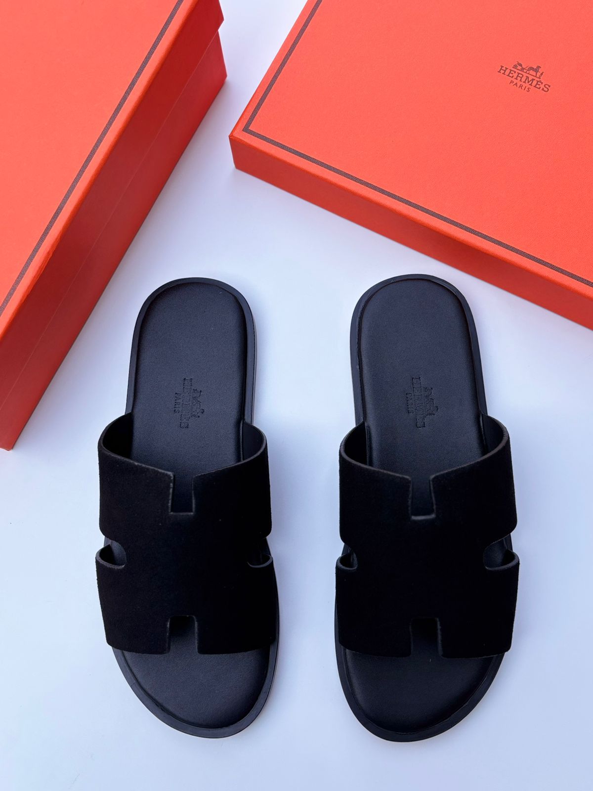 Hermès Izmir Sandal (Étoupe)