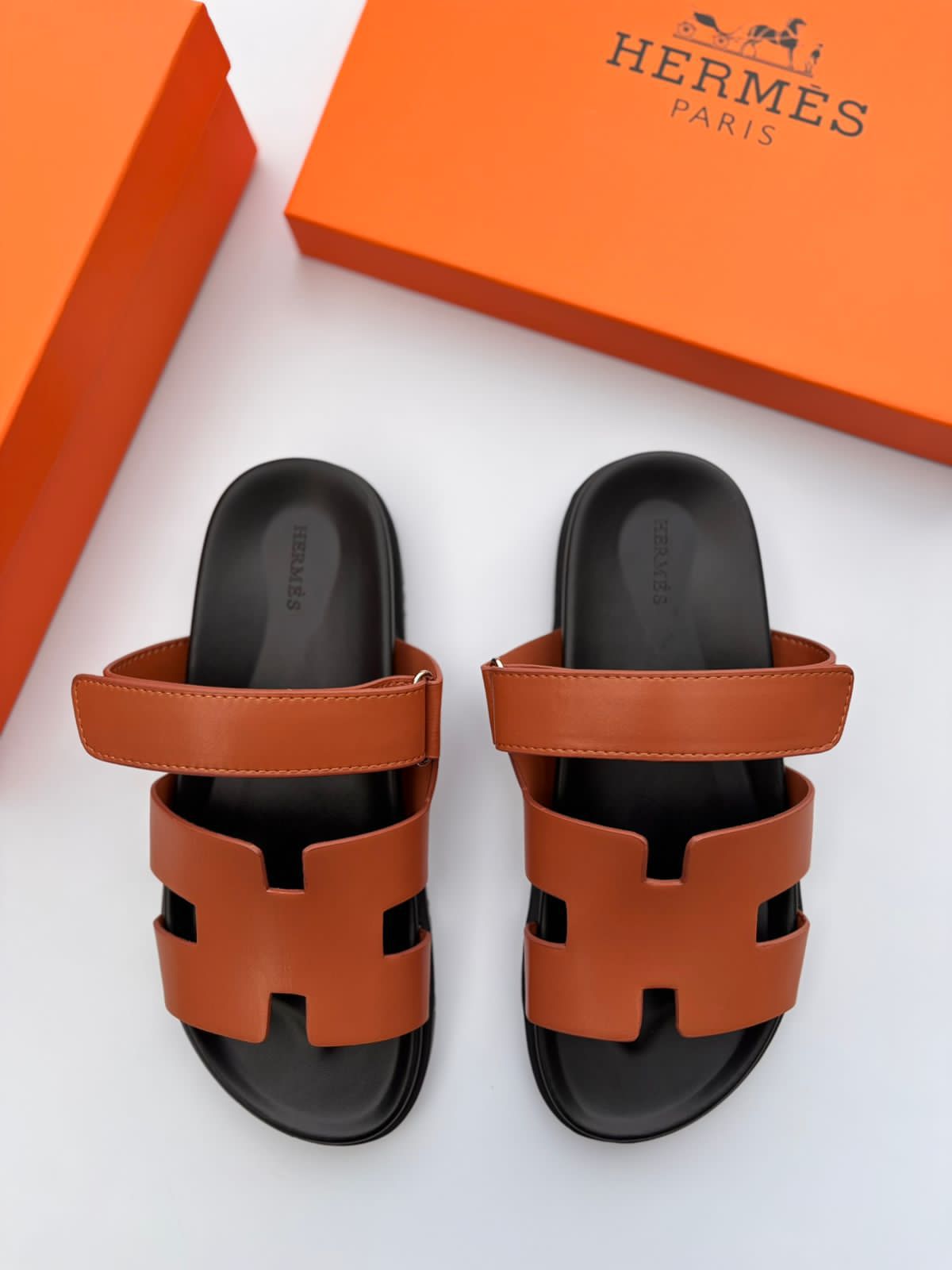Hermès Chypre Sandal (Blanc)