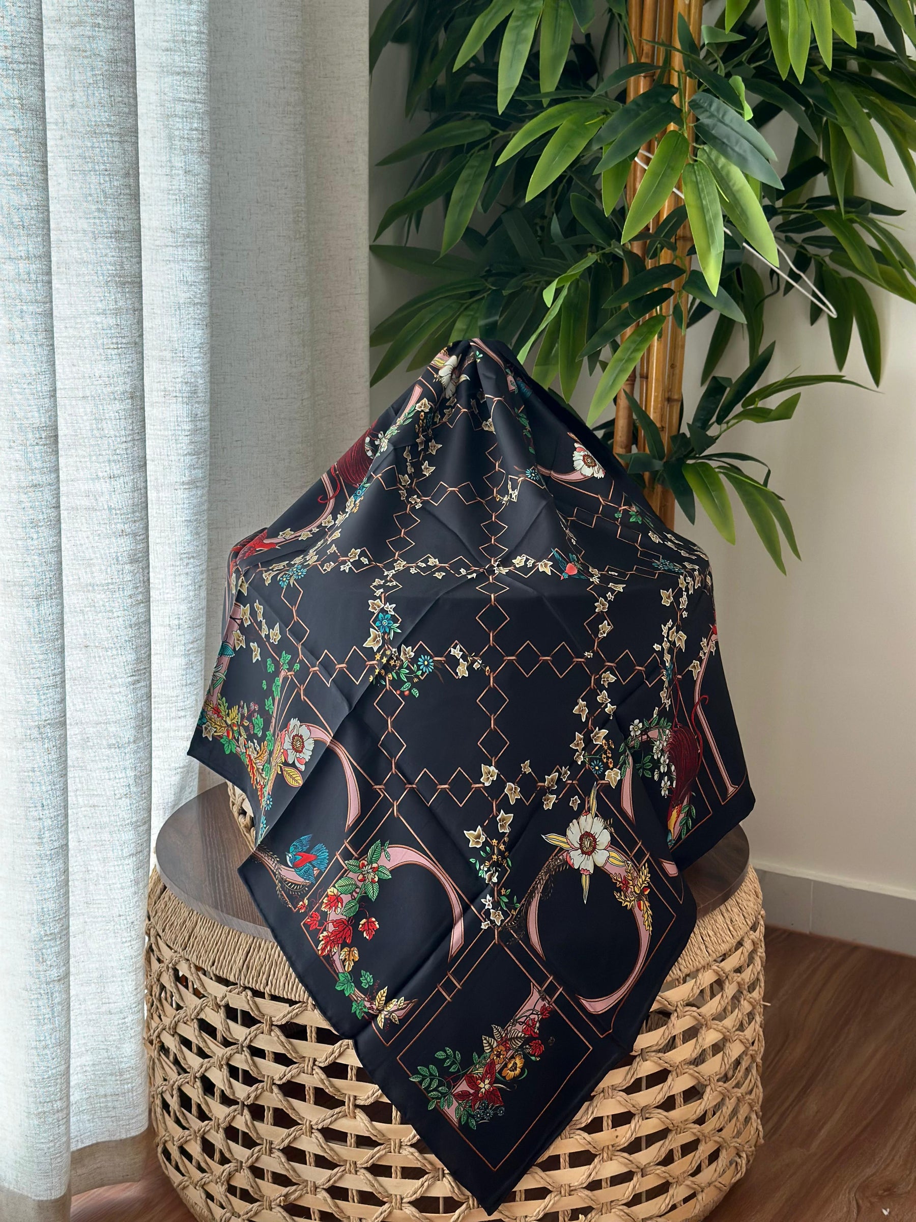 Gucci GG Flora Print Silk Scarf (Beige/Ebony)