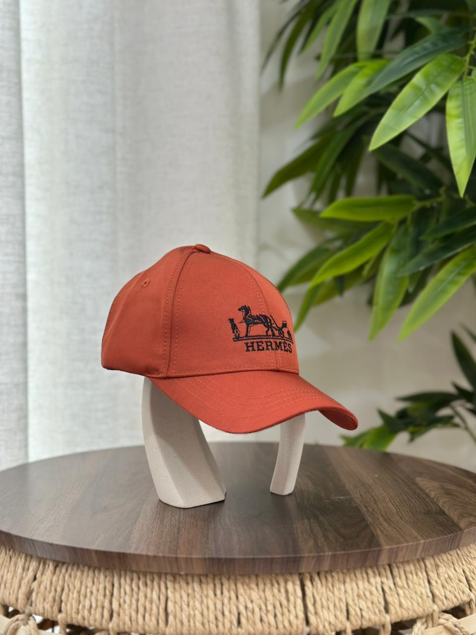 Hermès Miles H Circle Cap (Black)