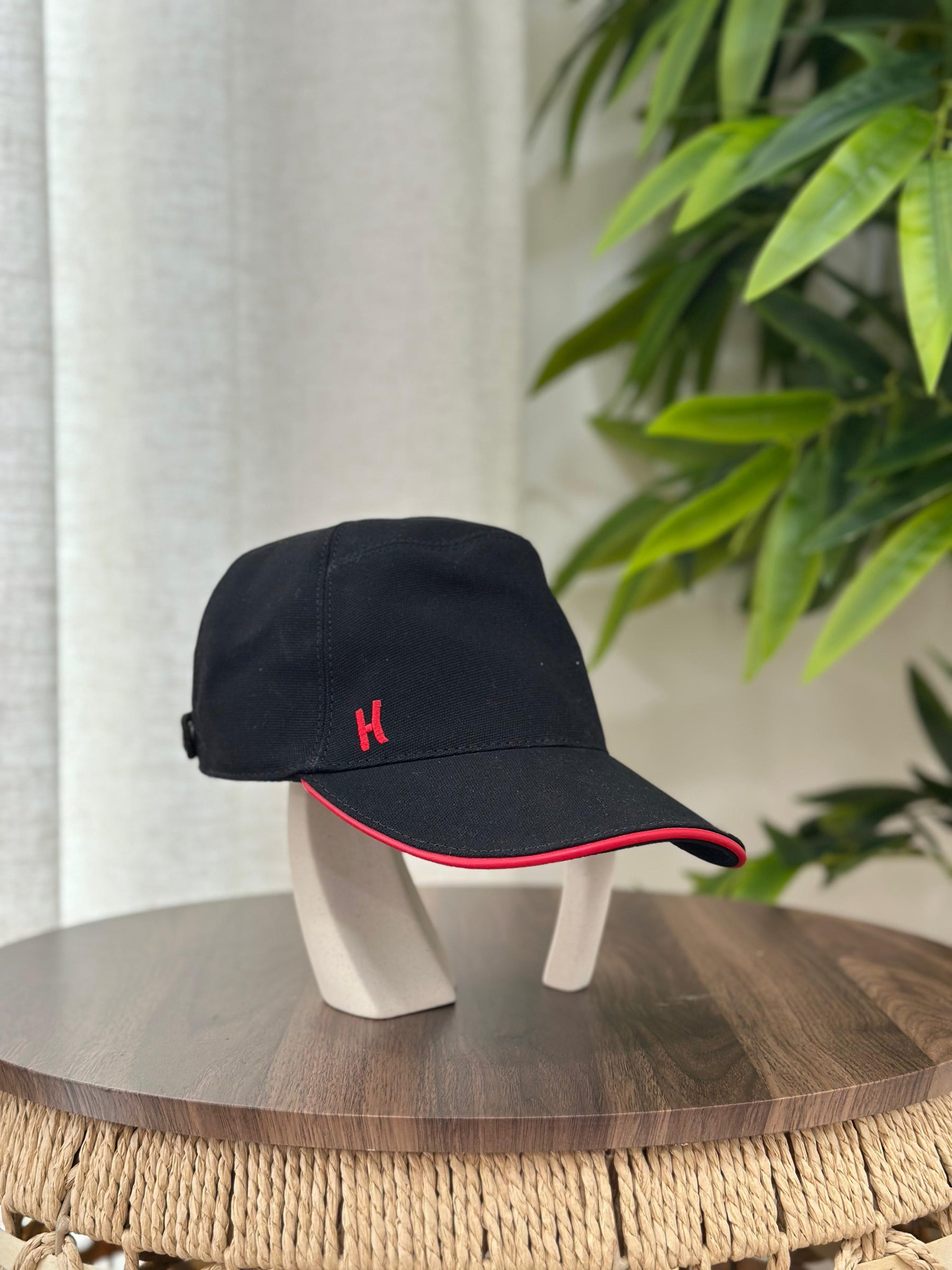 Hermès Deauville Baseball Cap (White/Rouge H)