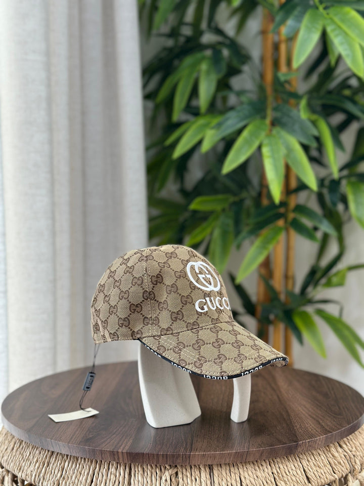 Gucci GG Canvas Baseball Hat with Double G (Black)