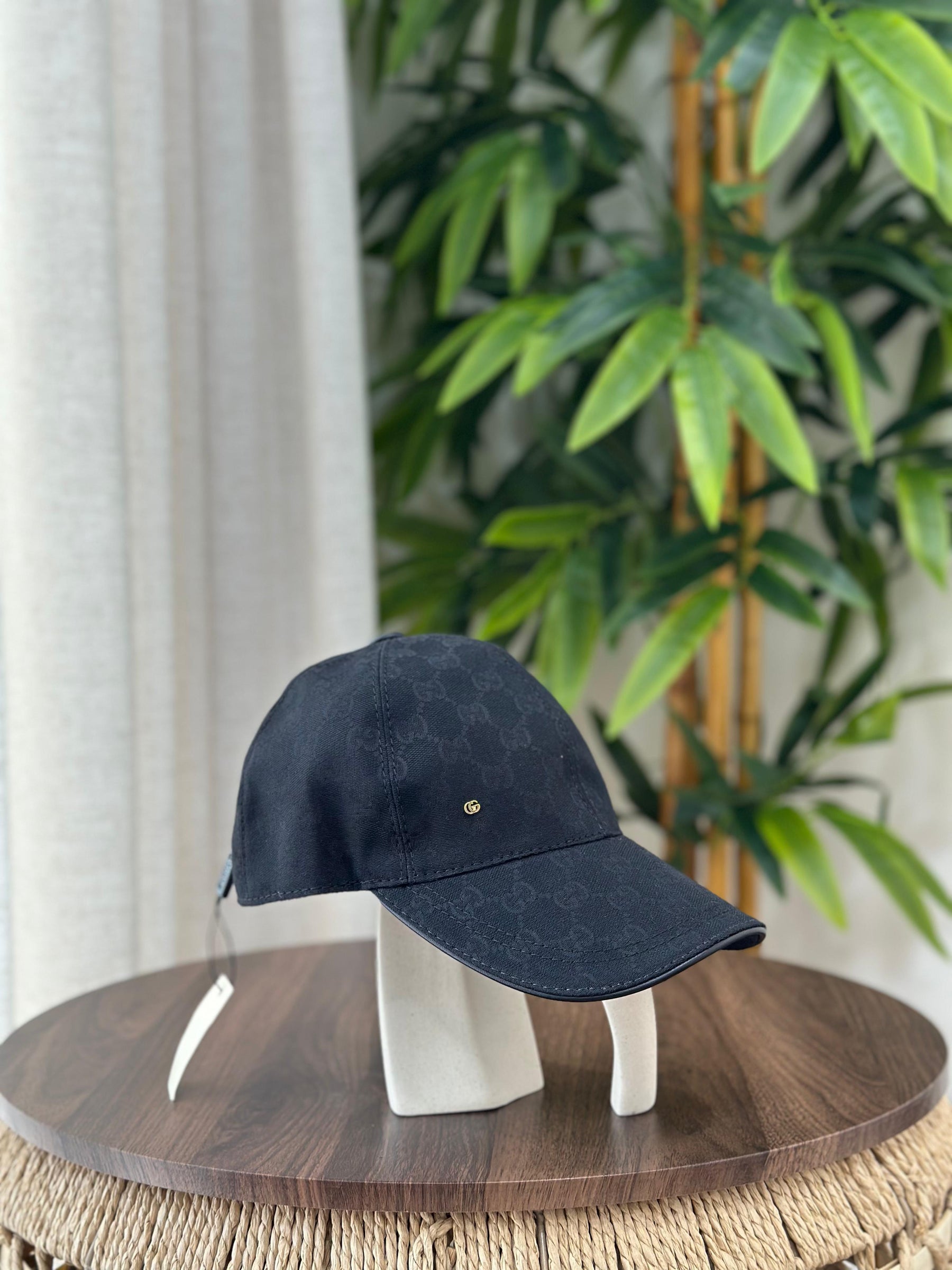 Gucci GG Canvas and Leather Baseball Hat (Black)