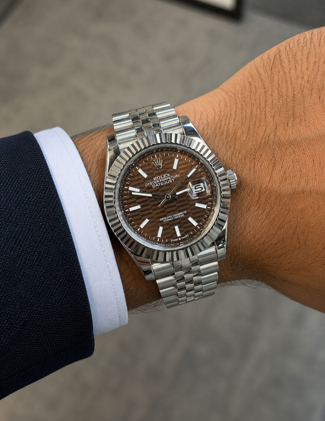 Rolex Datejust 41 Two-Tone Everose Gold/Oystersteel (Black Dial with Roman Numerals and Diamond VI/IX)