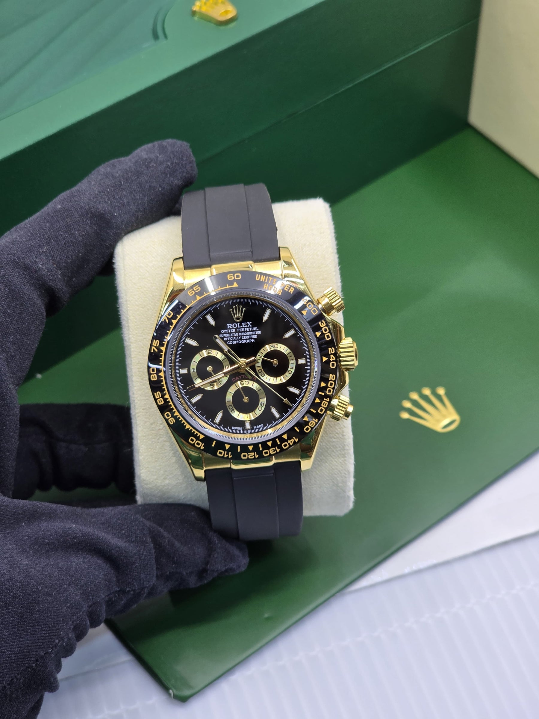 Rolex Cosmograph Daytona (White Gold / Steel Dial / Oysterflex)
