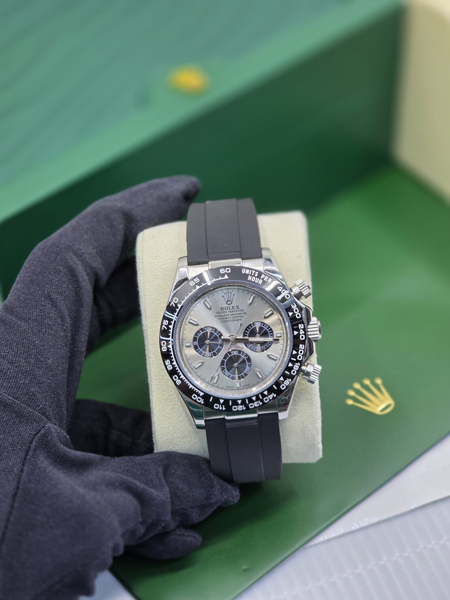 Rolex Cosmograph Daytona (Everose Gold / Chocolate Dial / Oysterflex)