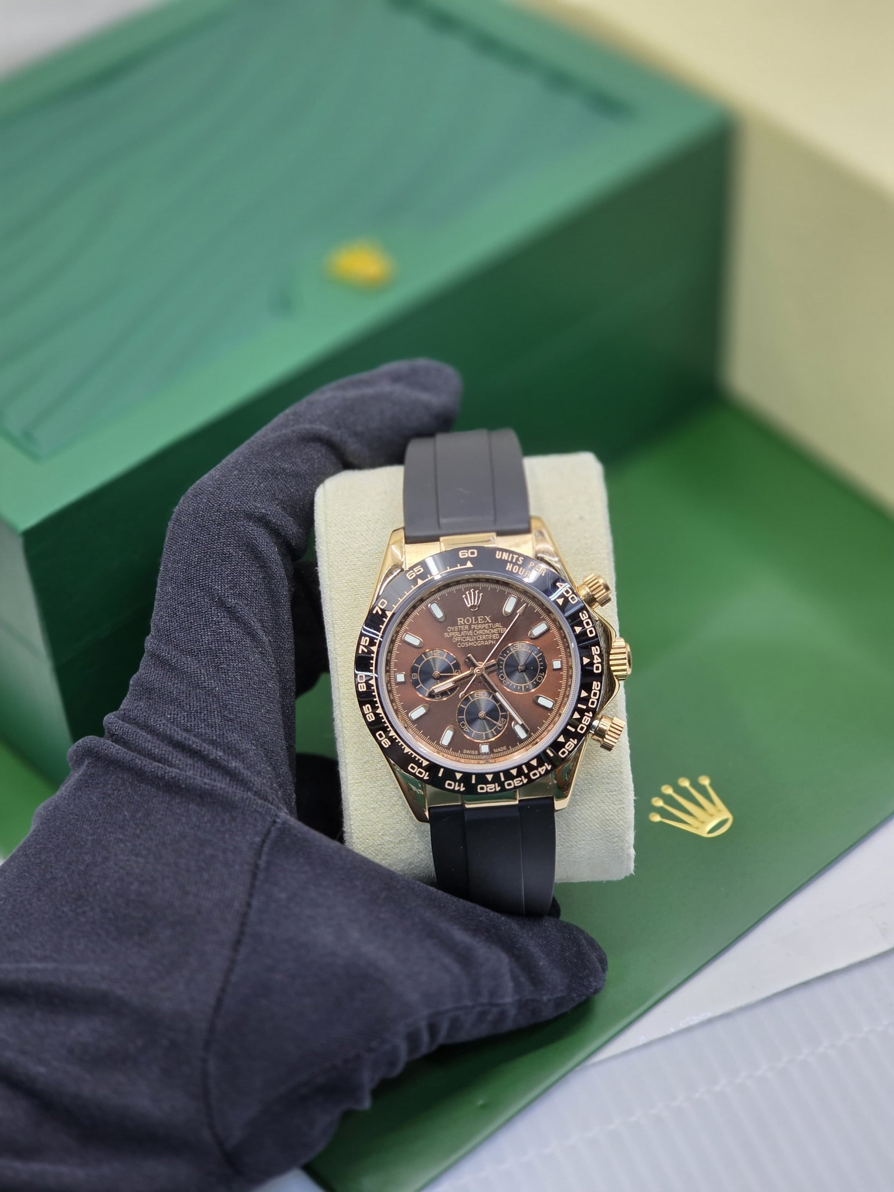 Rolex Cosmograph Daytona (White Gold / Black Dial / Oysterflex)
