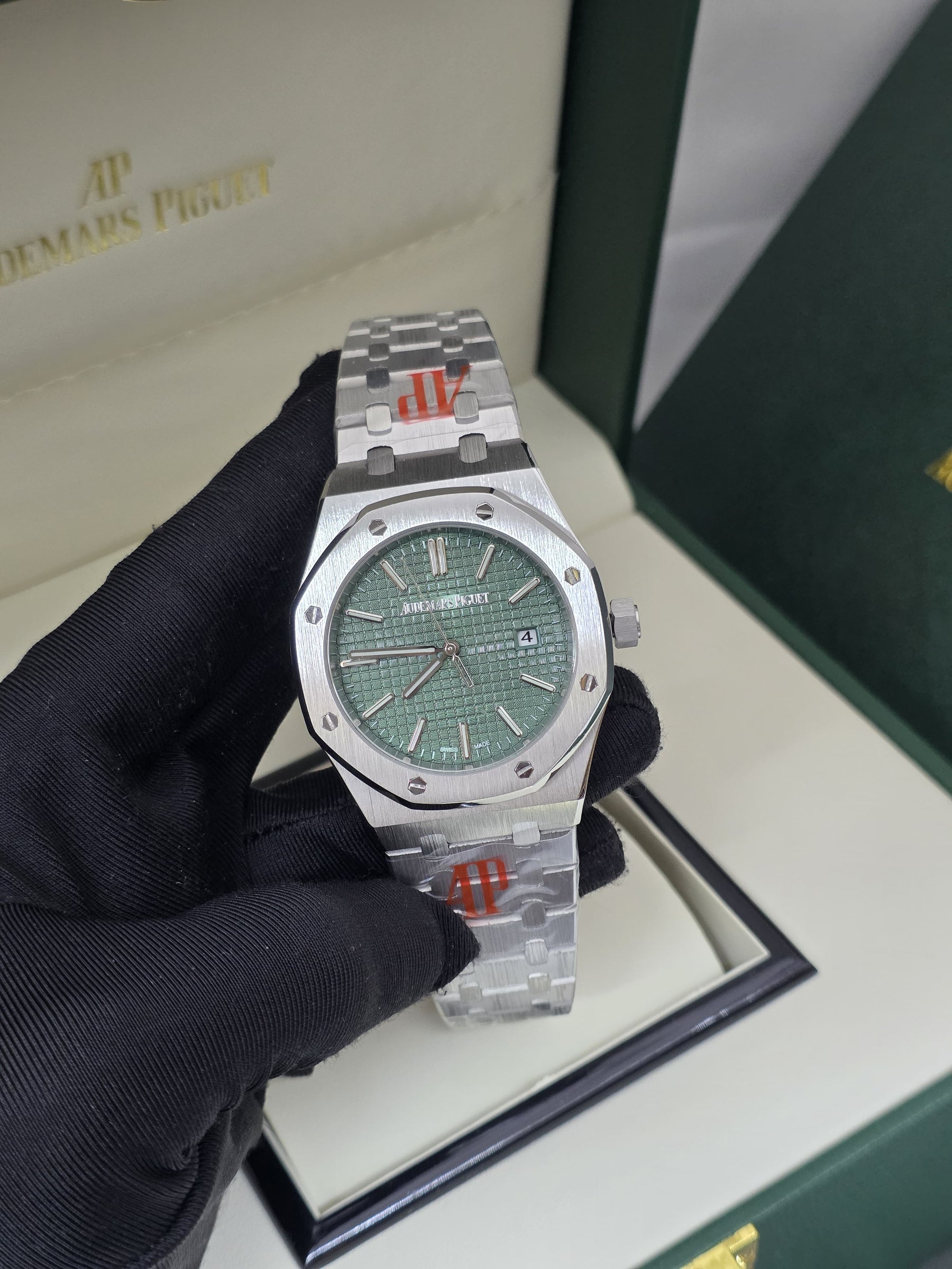 Audemars Piguet Royal Oak Selfwinding (Black Ceramic / Black Dial Monochromatic)