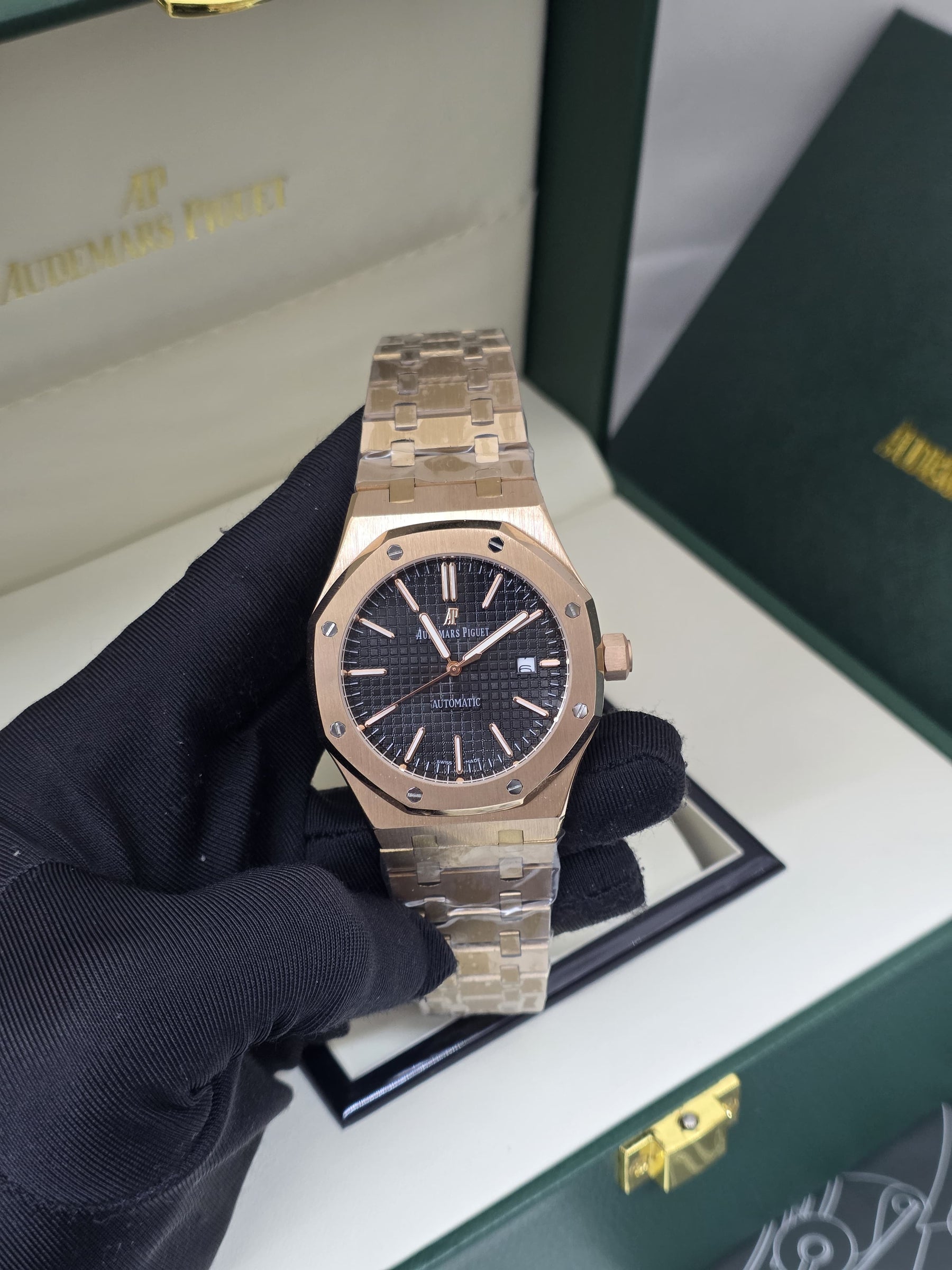 Audemars Piguet Royal Oak Selfwinding (Light Blue / Ice Blue Dial)