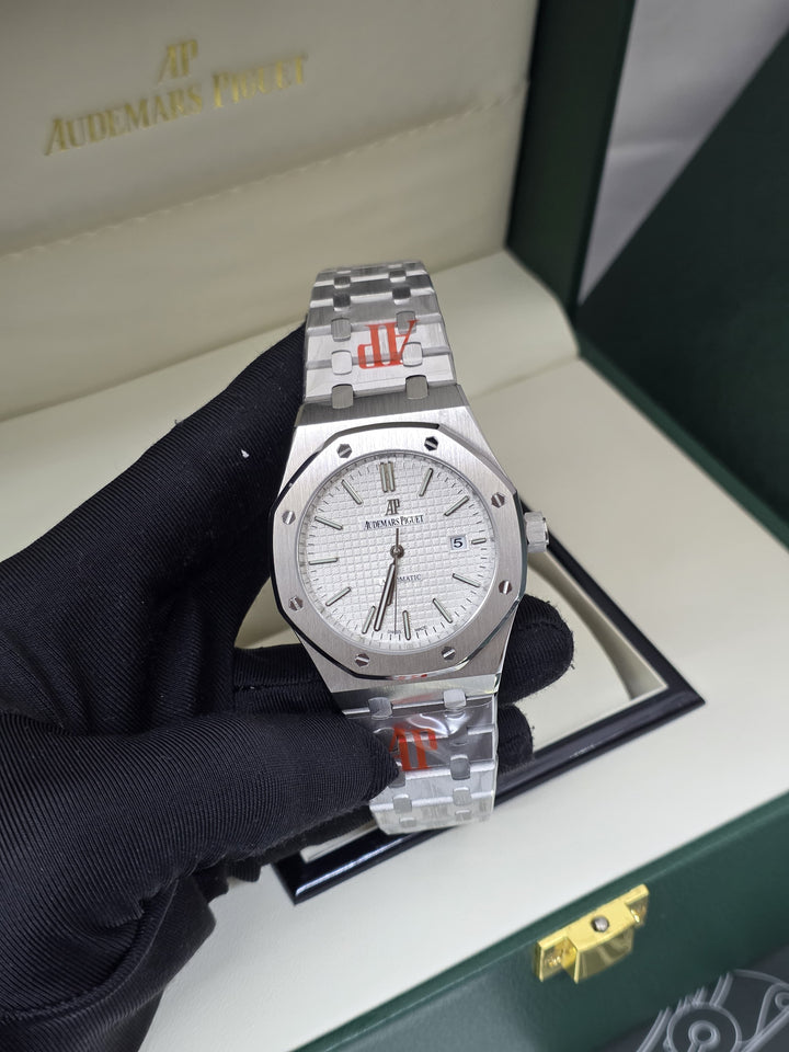 Audemars Piguet Royal Oak Selfwinding (Smoked Burgundy Dial)