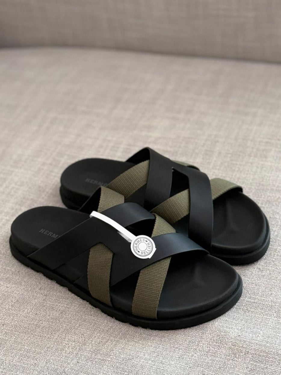 Hermès Éric Sandal (Gold / Noir)