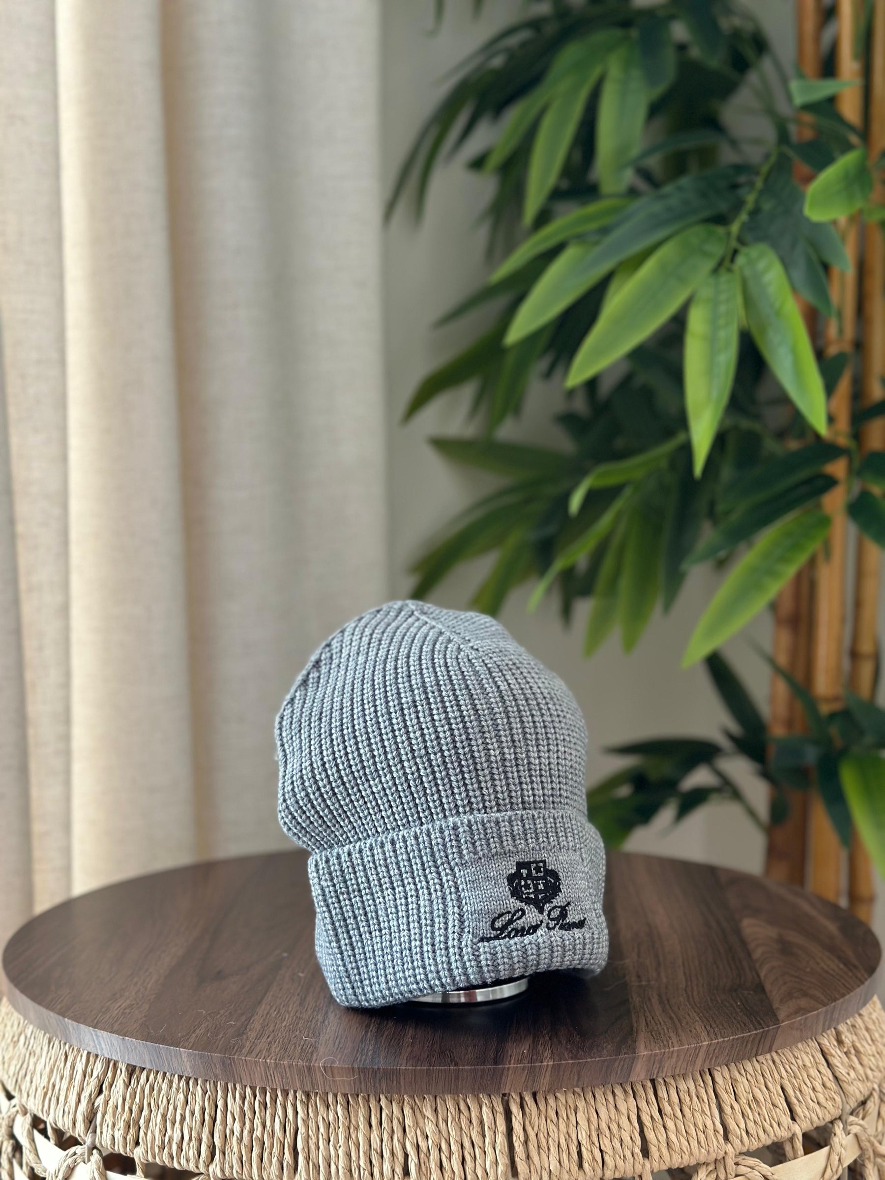 Loro Piana Rib-Knit Cashmere Beanie (Grey Melange)