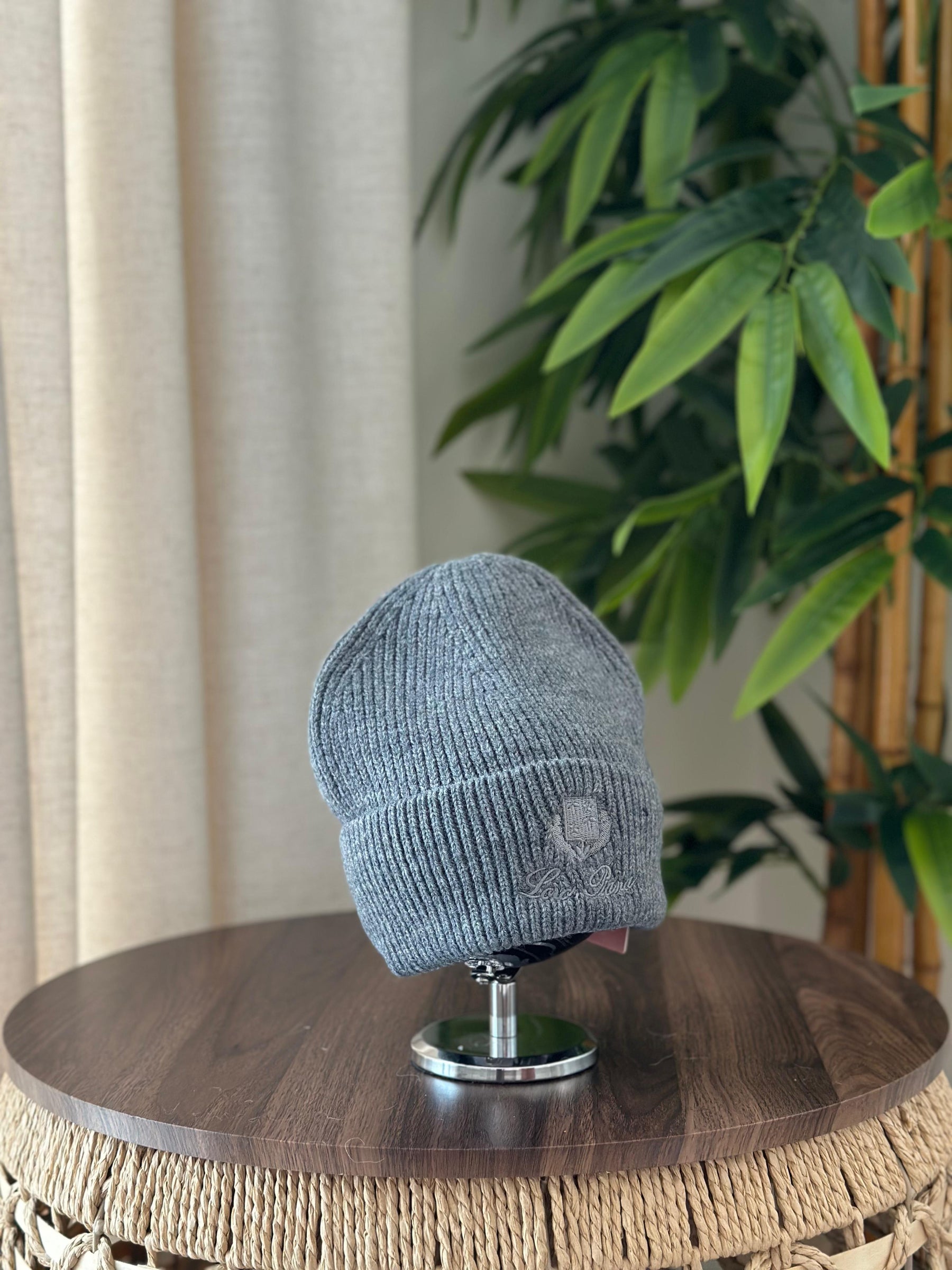 Loro Piana Rib-Knit Cashmere Beanie (Dark Brown)