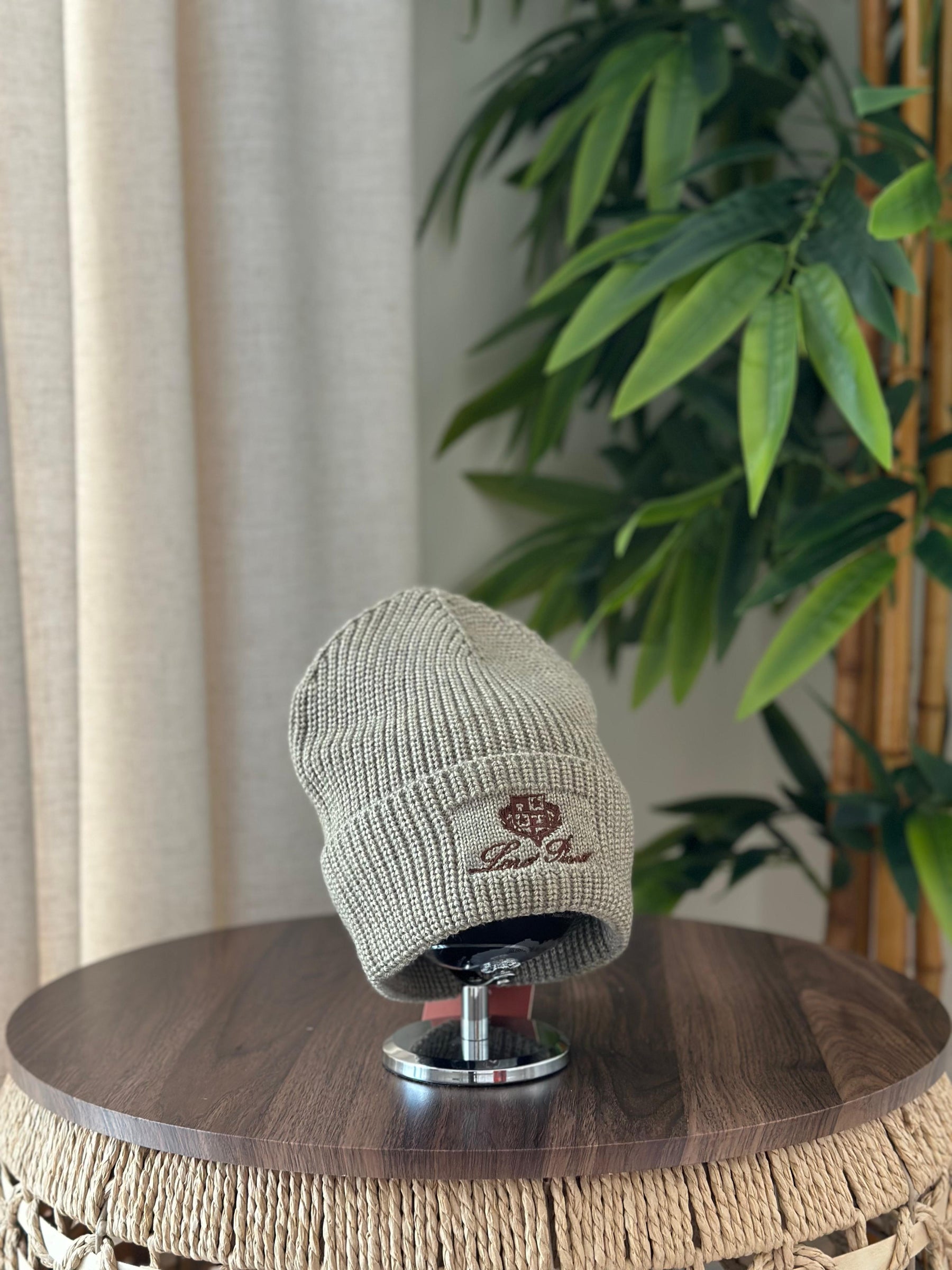 Loro Piana Rib-Knit Cashmere Beanie (Navy Blue)