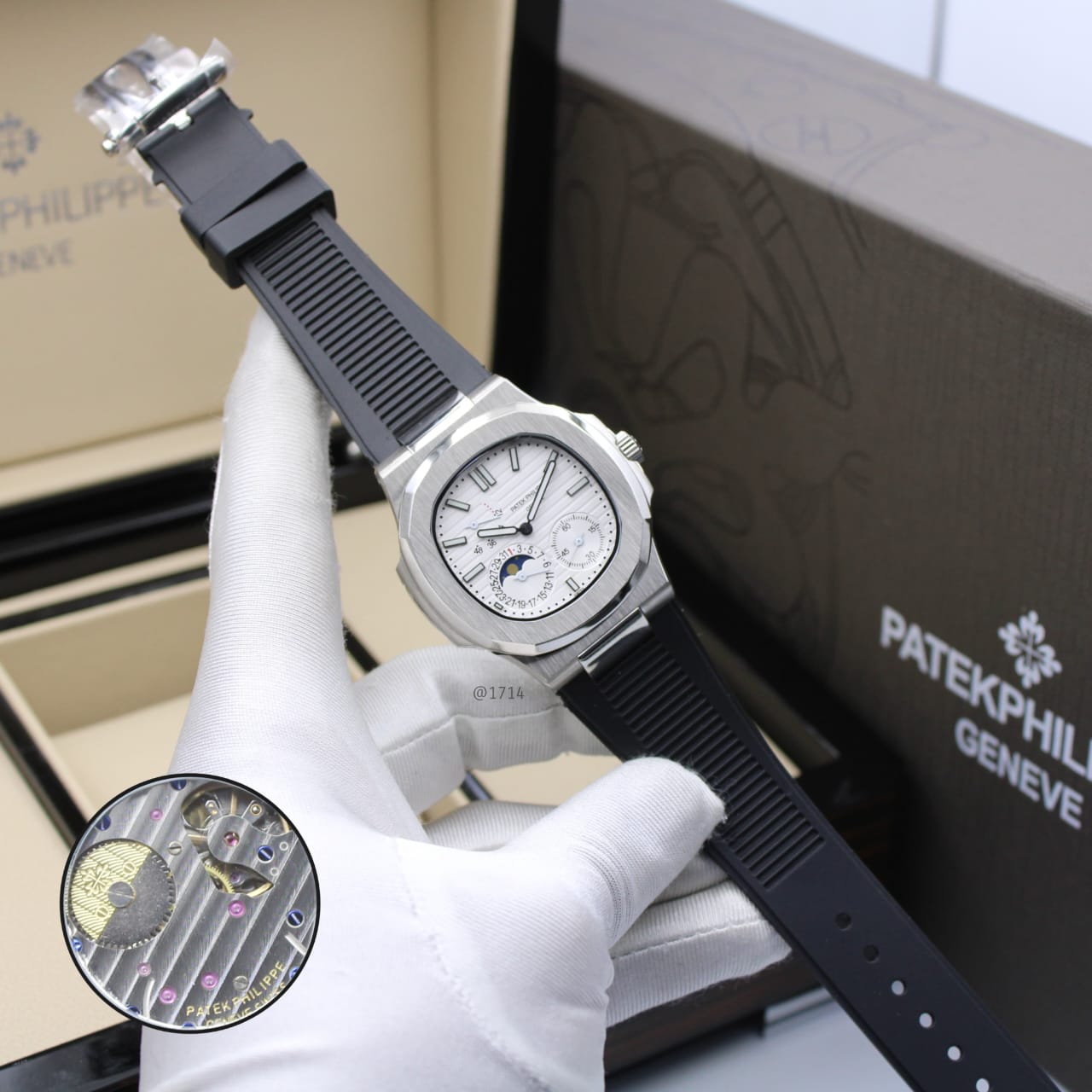 Patek Philippe Cubitus 5821/1A (White Dial)