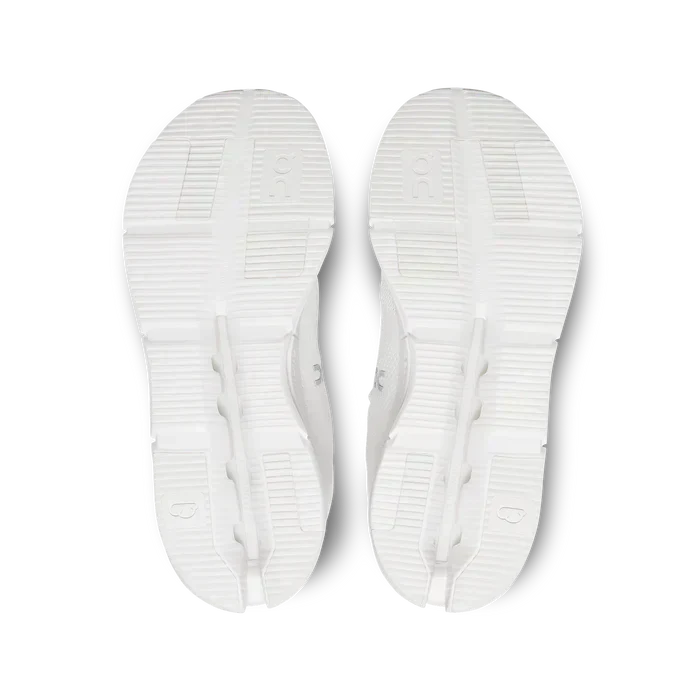 On Running Cloudnova – Undyed White