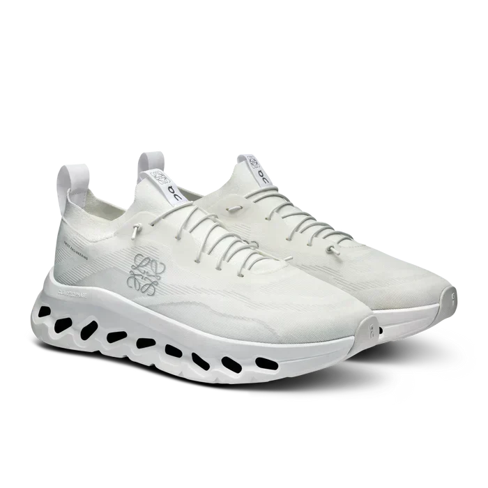 LOEWE x On Cloudtilt – White