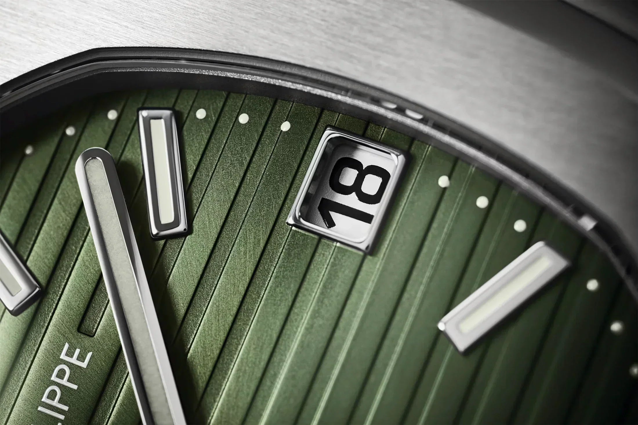 Patek Philippe | Nautilus New Olive Green Dial