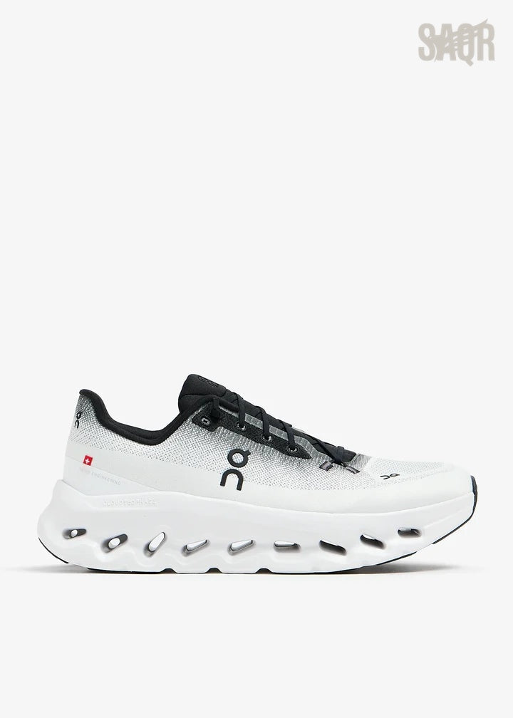 On Cloud | Cloudtilt Low-Top Sneakers – Product Image 1