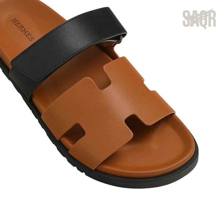Hermès Chypre Sandals – Naturel H / Noir - View 2